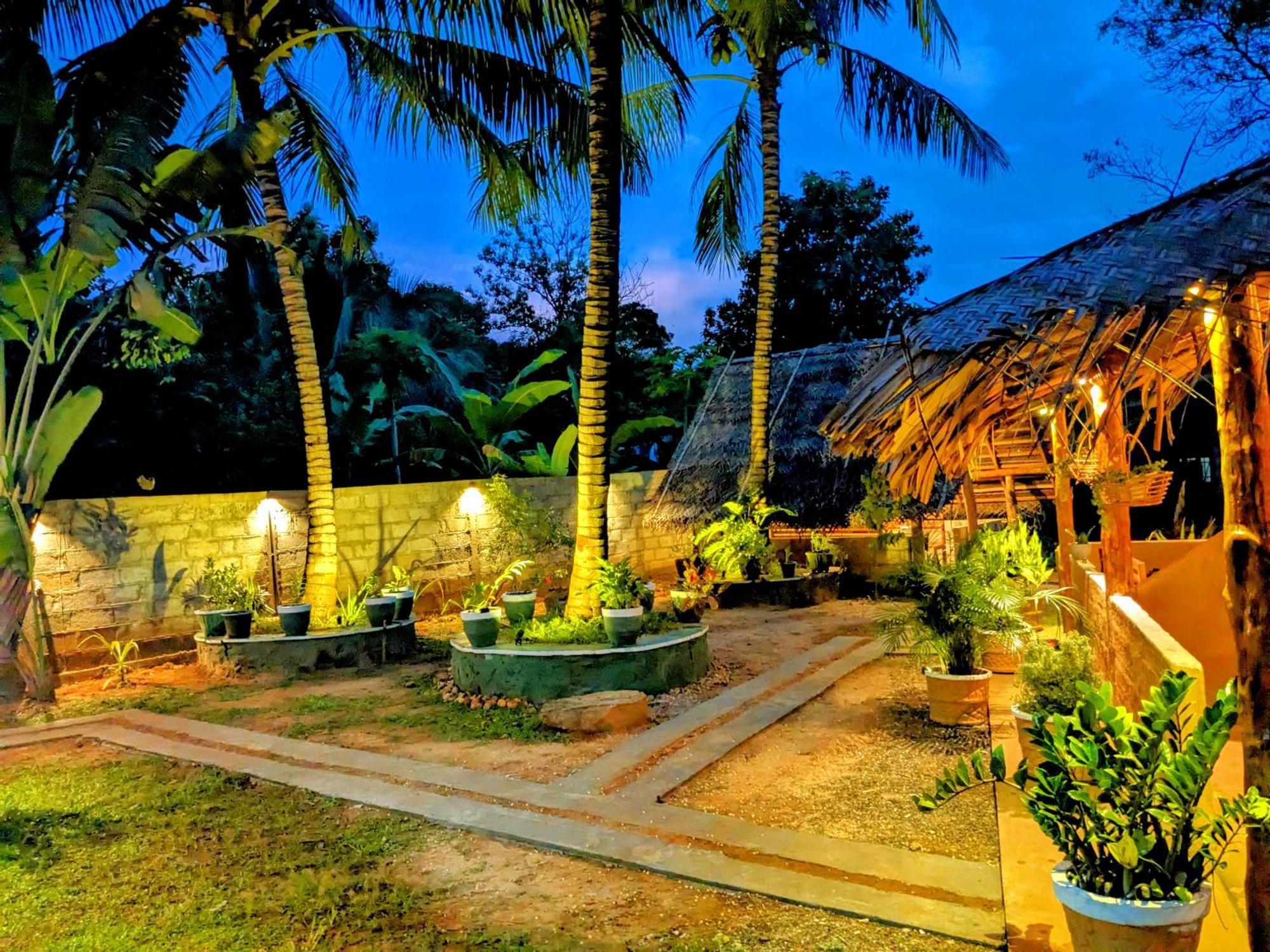 Maika Safari Lodge Udawalawe Exterior photo